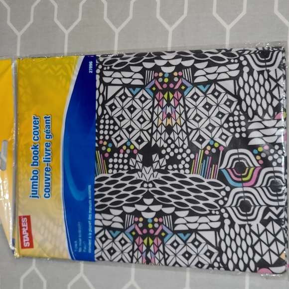 Text Book Covers Bundle of 3, Staples brand, Cool Prints, NWT - Picture 5 of 10